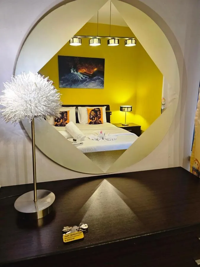 Center Apartment Easy_Luxury تيرانا